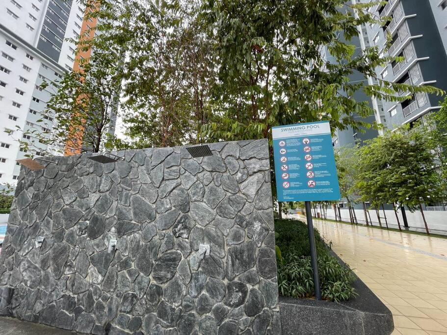 Mesra By H Family At Alanis #freewifi #nearklia Apartment