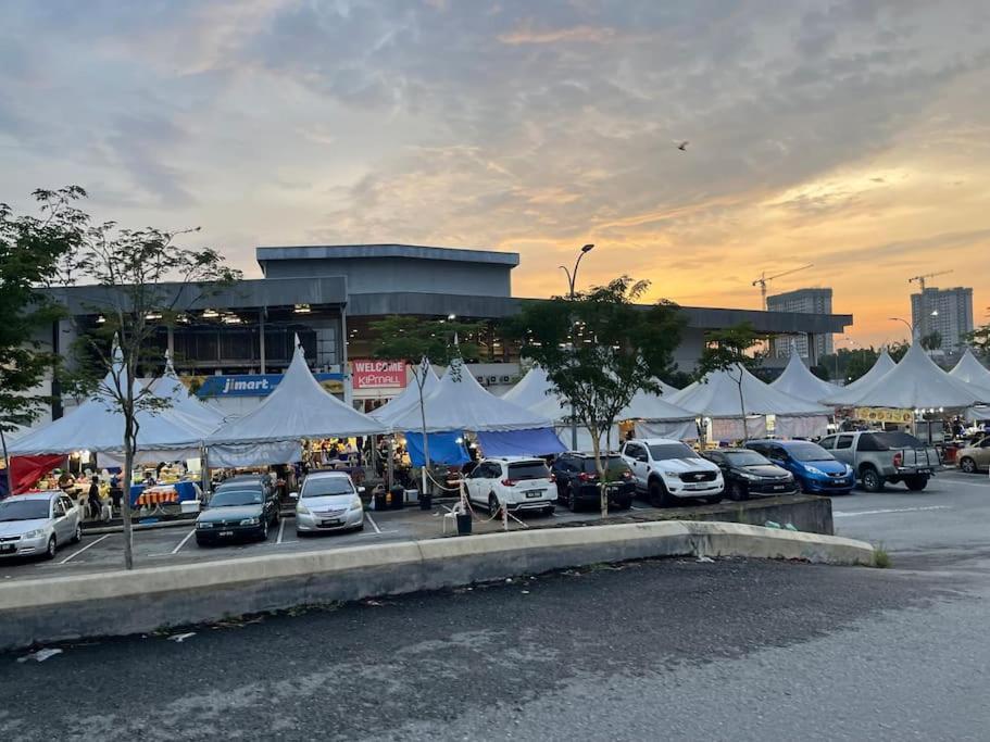 Mesra By H Family At Alanis #freewifi #nearklia * Sepang