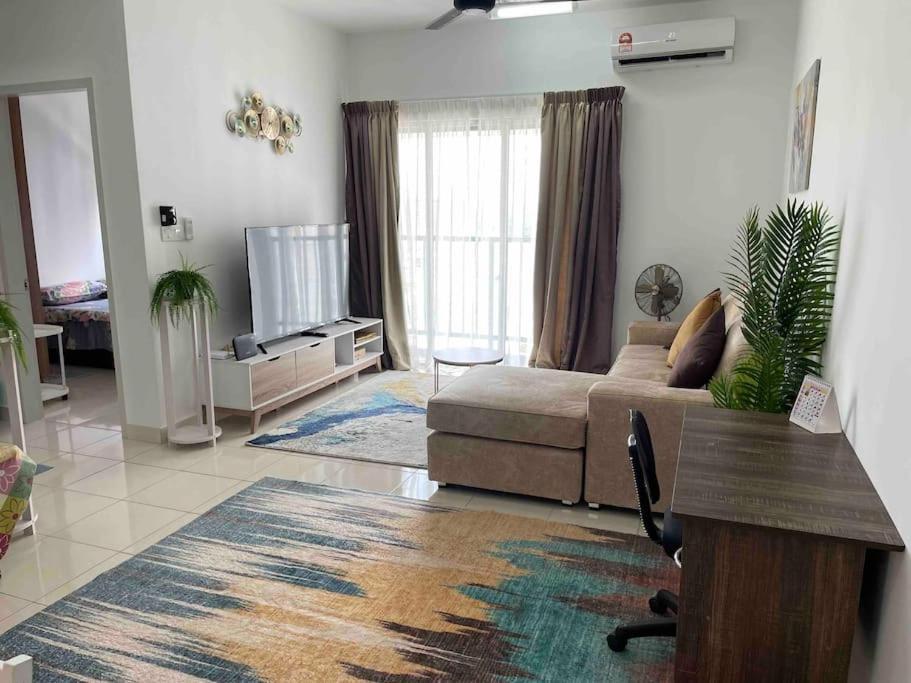 Apartment Mesra By H Family At Alanis #freewifi #nearklia
