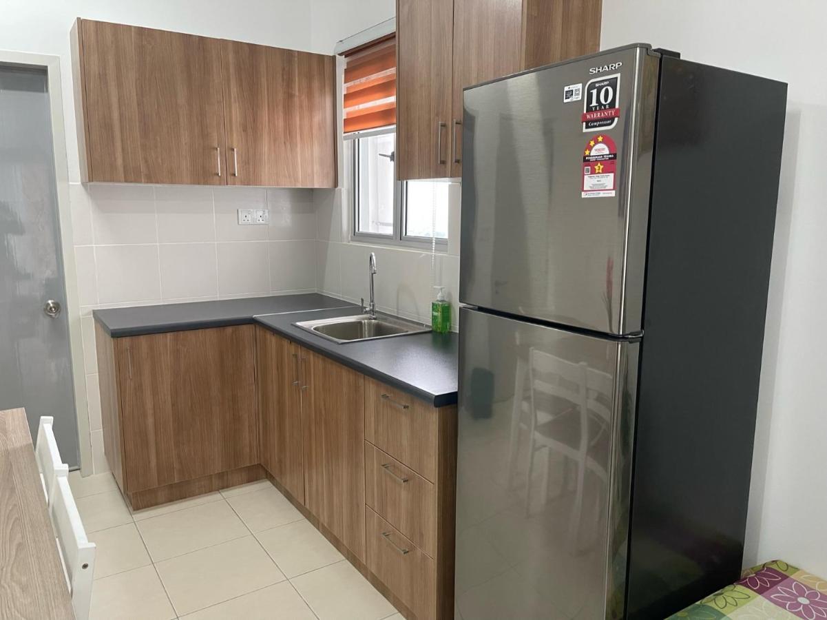 Apartment Mesra By H Family At Alanis #freewifi #nearklia